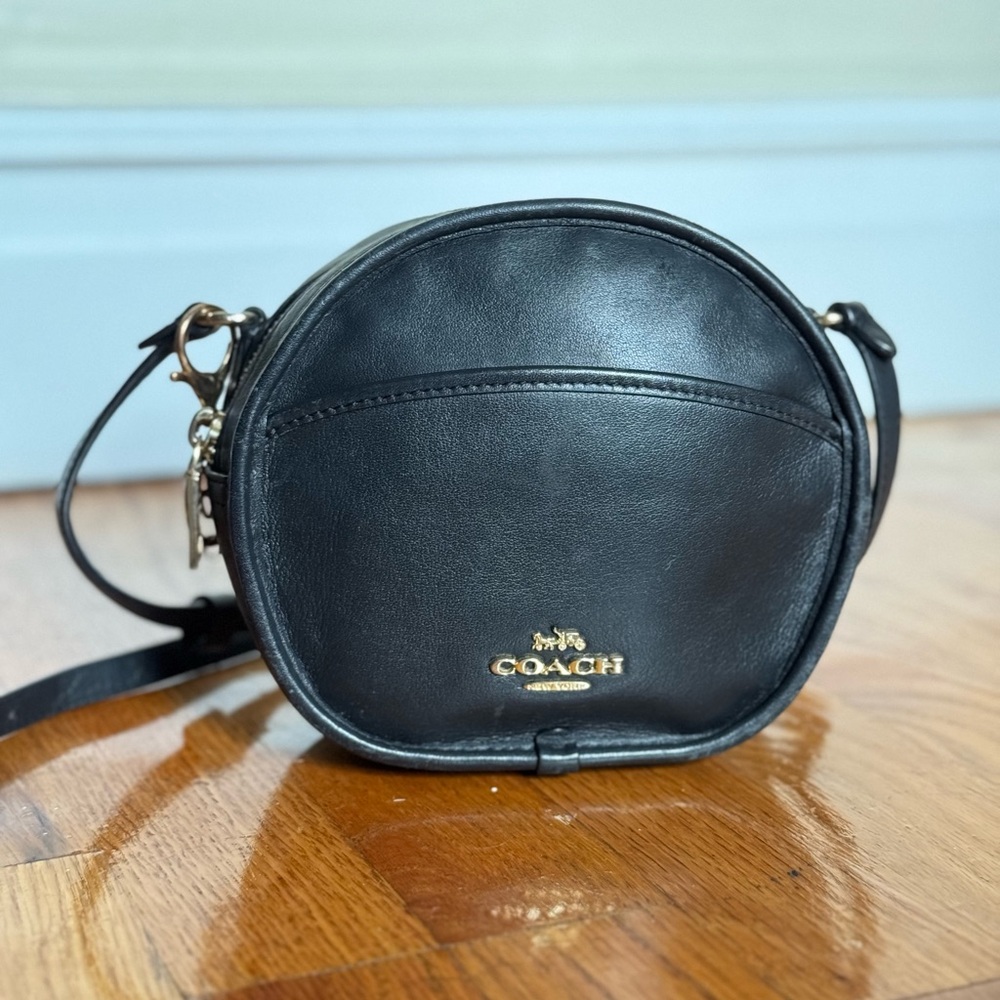 Coach Canteen Round Black Leather Crossbody Bag